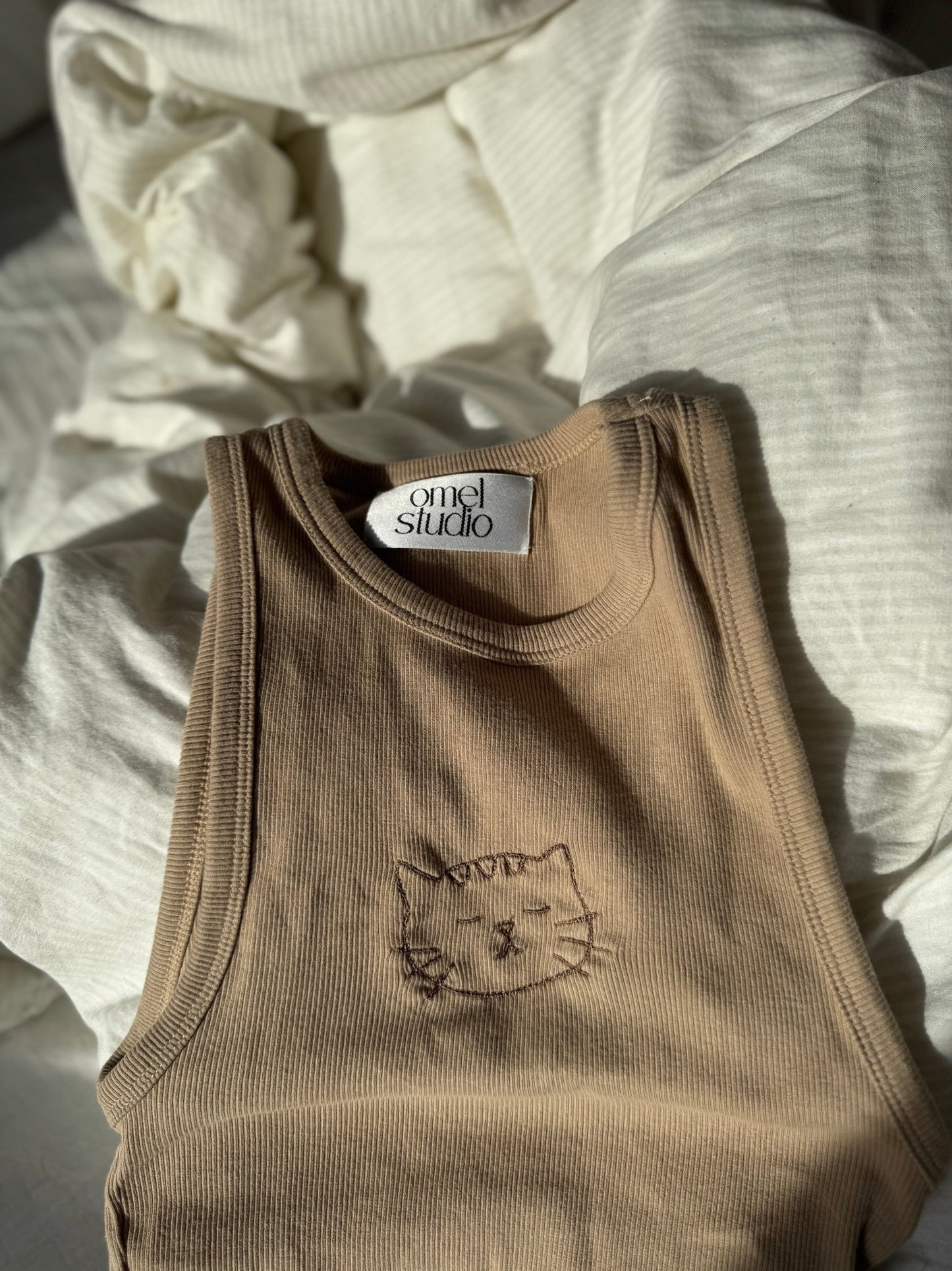 Agnes top no. 15 - Omel Studio - Embroidered top