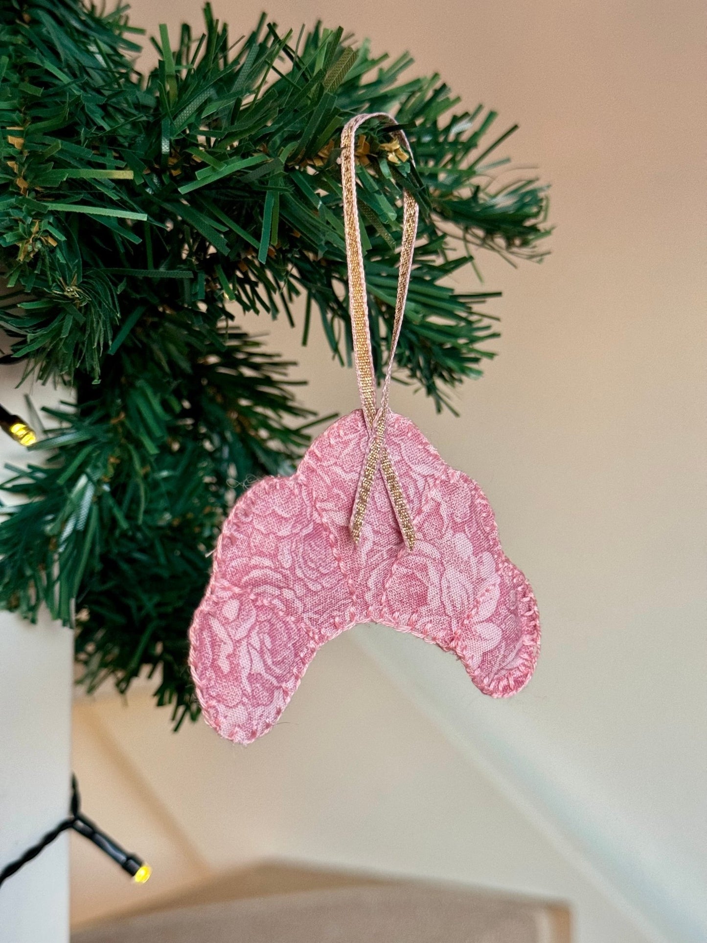 Croissant pynt no.17 - Omel Studio - Julepynt