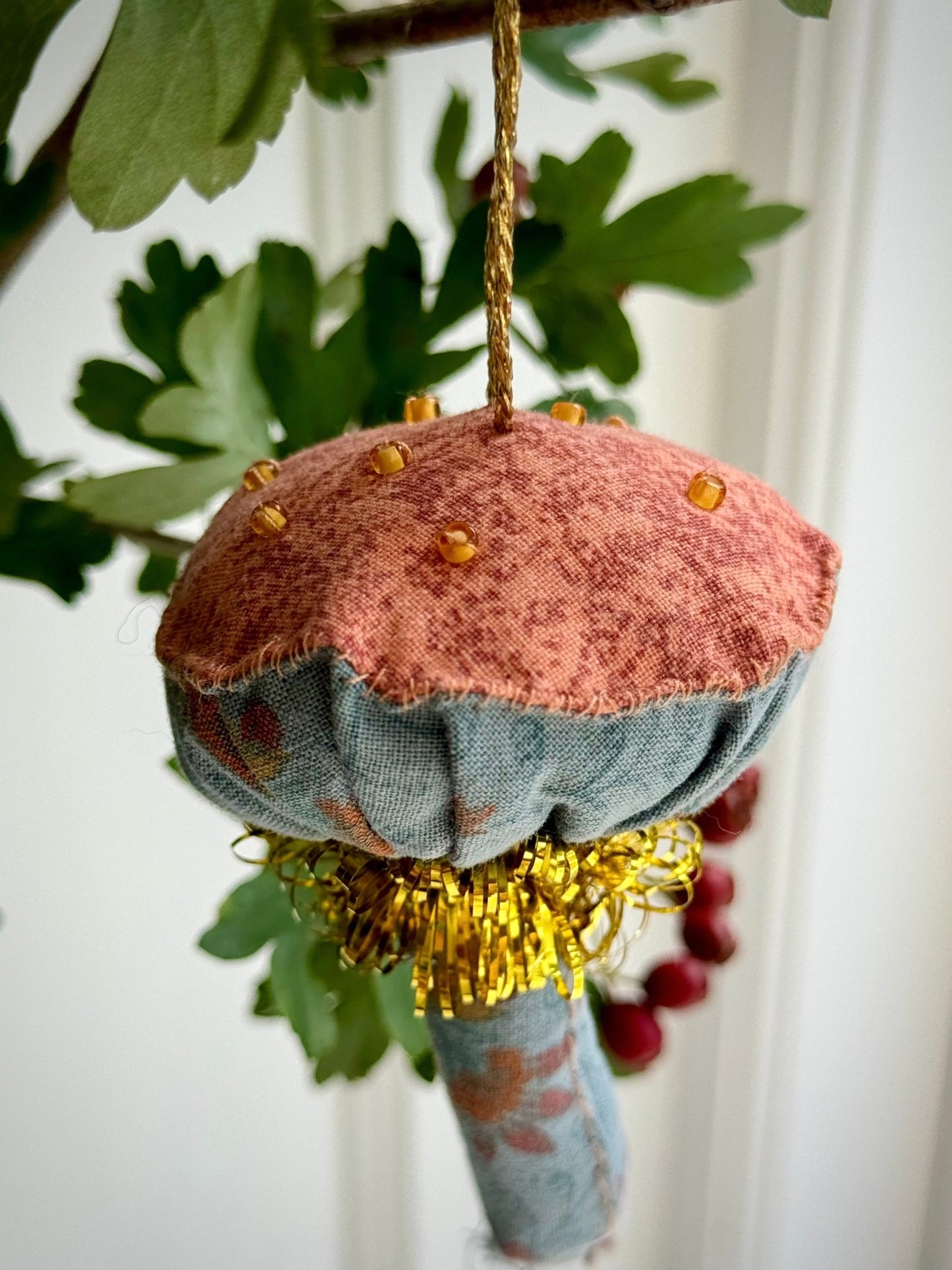Håndlavet svamp no.26 - Omel Studio - Julepynt