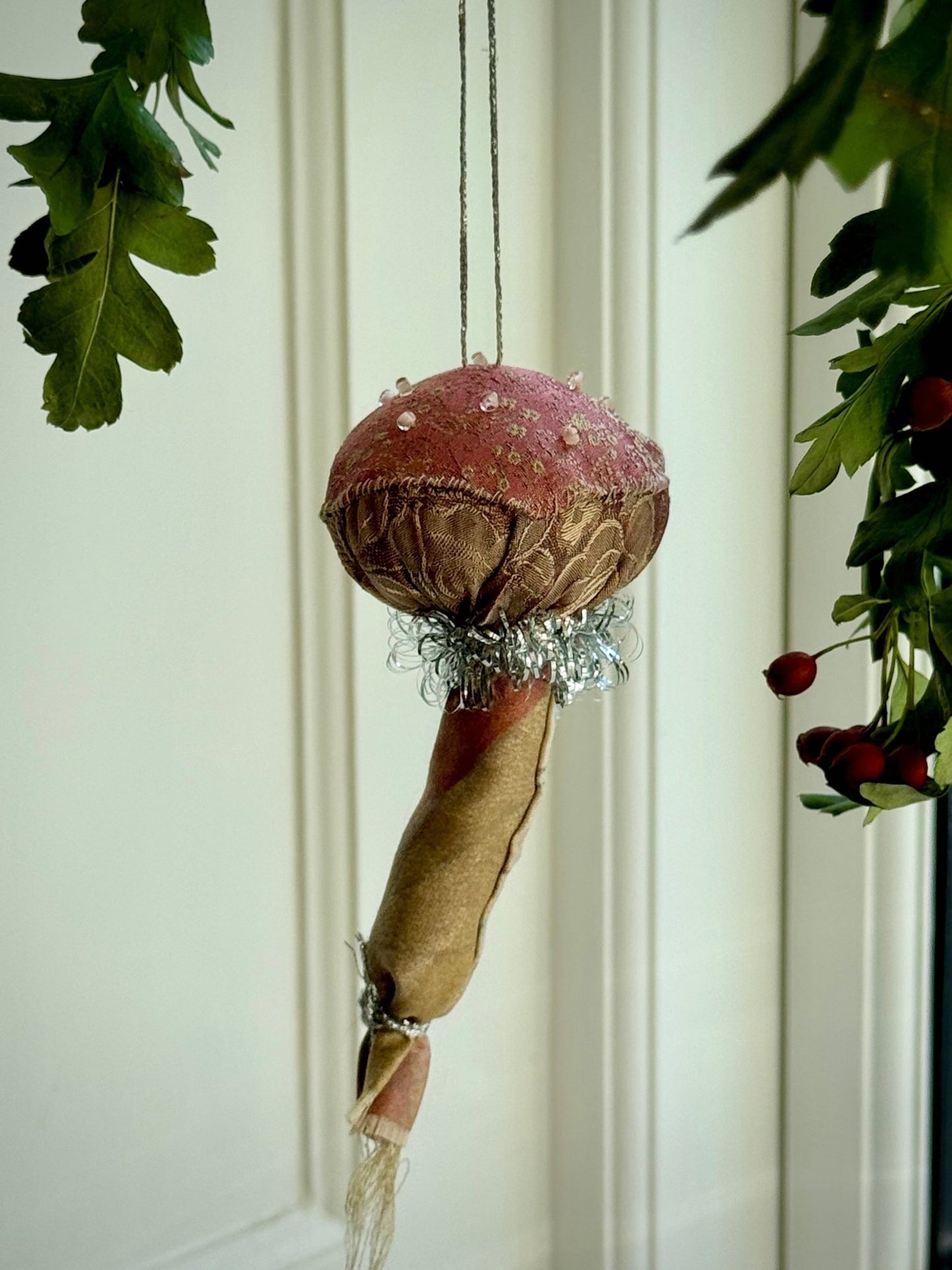 Håndlavet svamp no.45 - Omel Studio - Julepynt