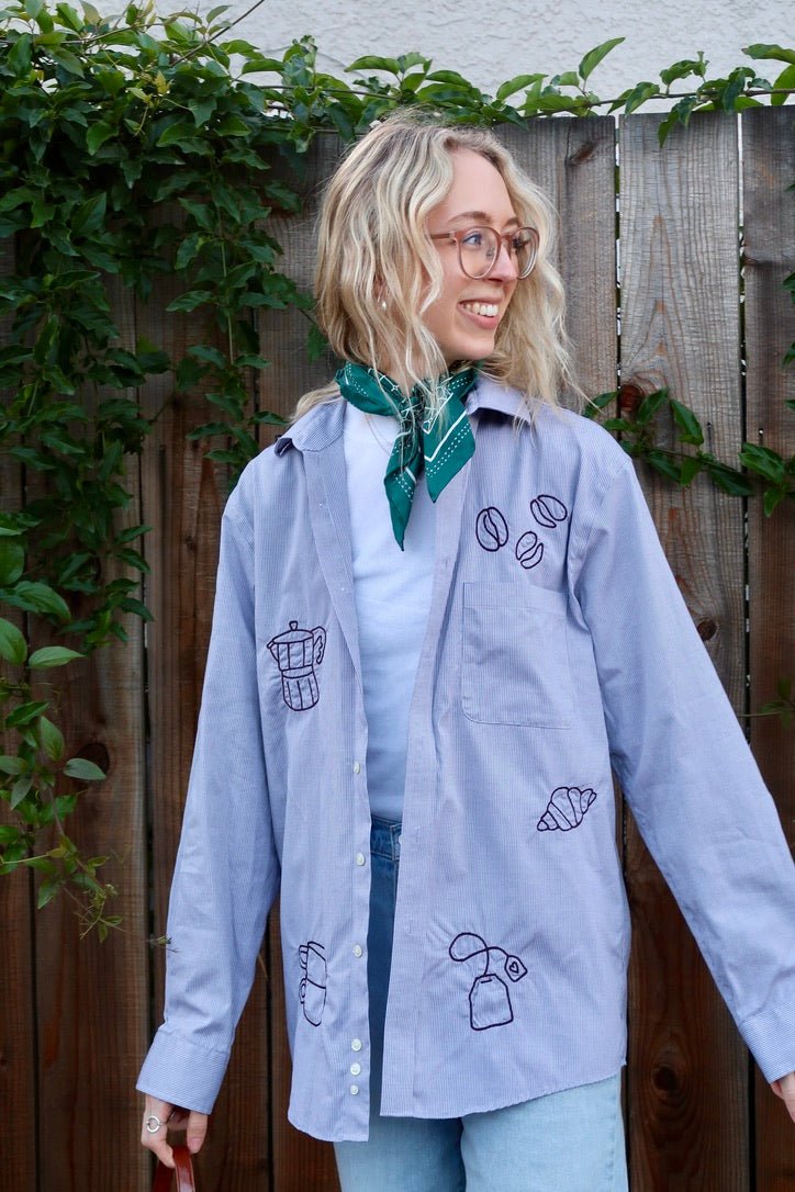 Coffeeshop embroidered shirt - coffee mug embroidery - croissant embroidery - teacup embroidery - slow fashion - handmade - spring shirt - outfit inspo