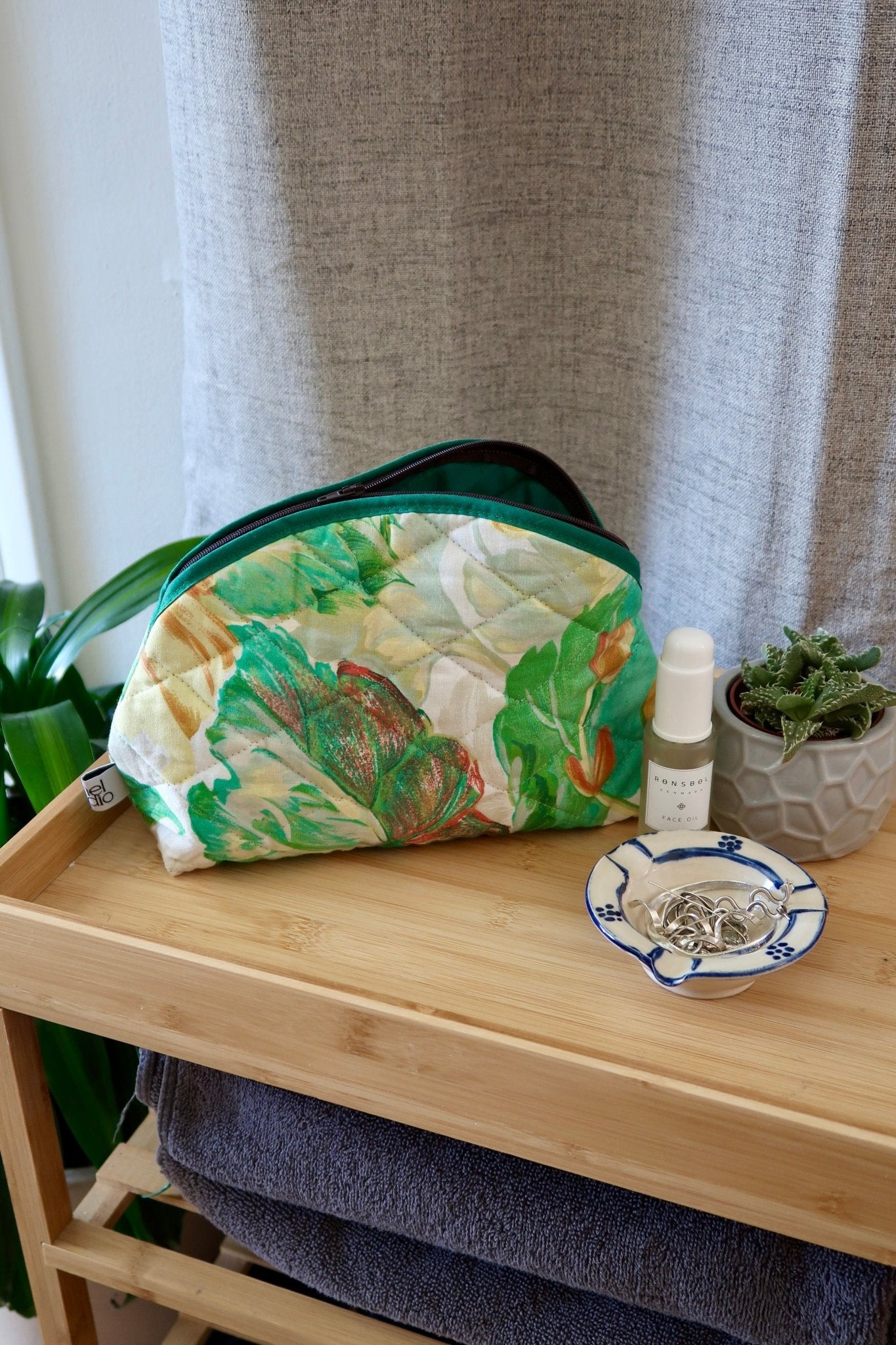 Green - Tropical - Floral - Handmade - Makeup-bag - Omel Studio - Toiletry bag