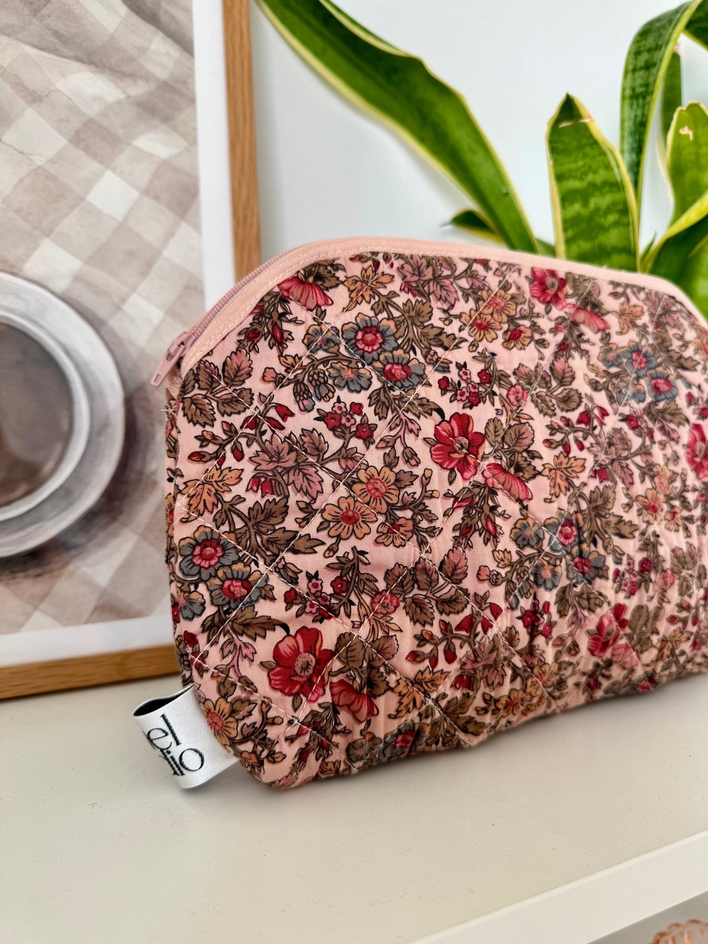 Omel Studio - Toilettaske - makeup pung - rejse pung - rejse taske - taske opbevaring - taske organisering