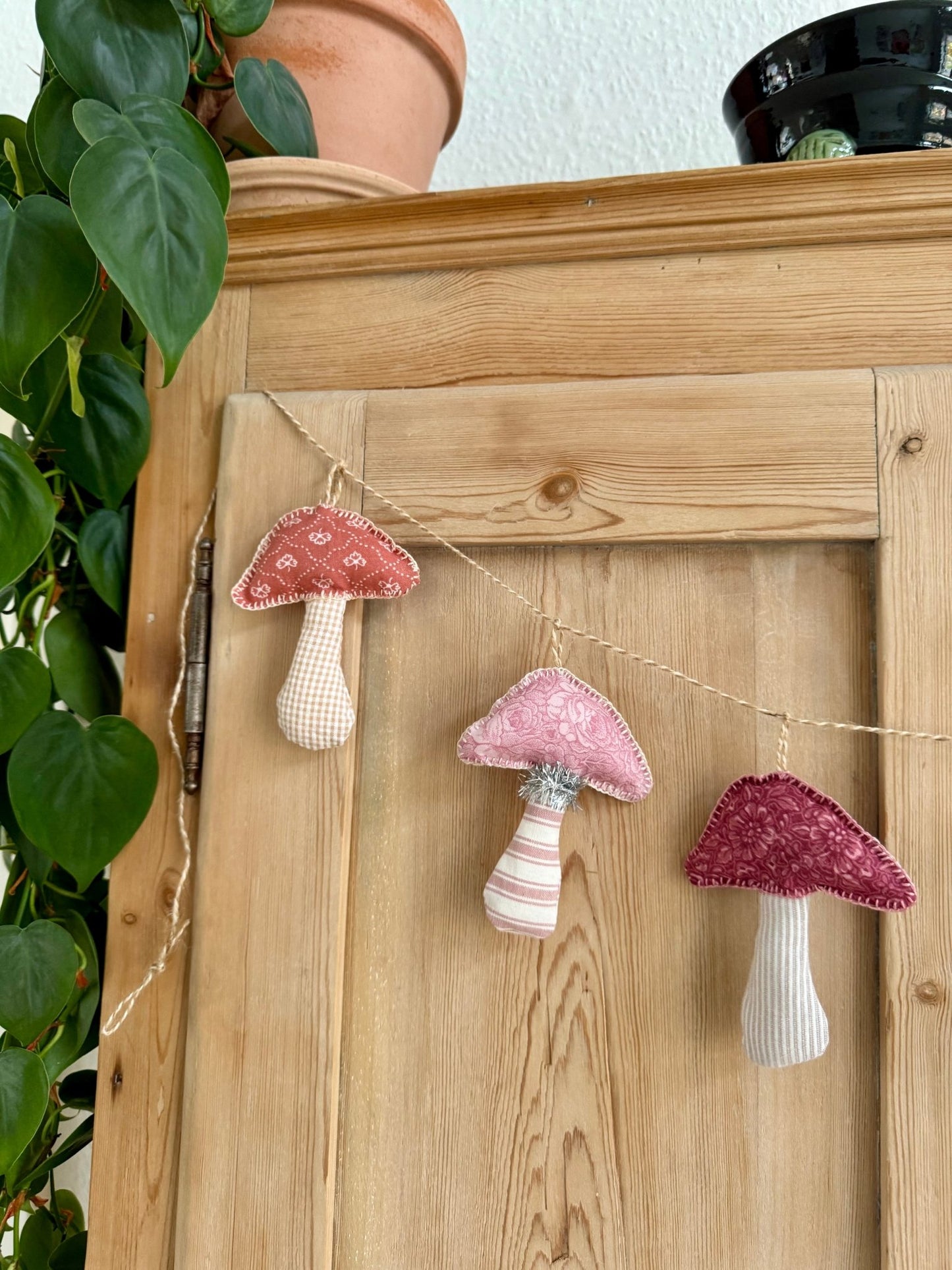 Svampe guirlande no.2 - Omel Studio -