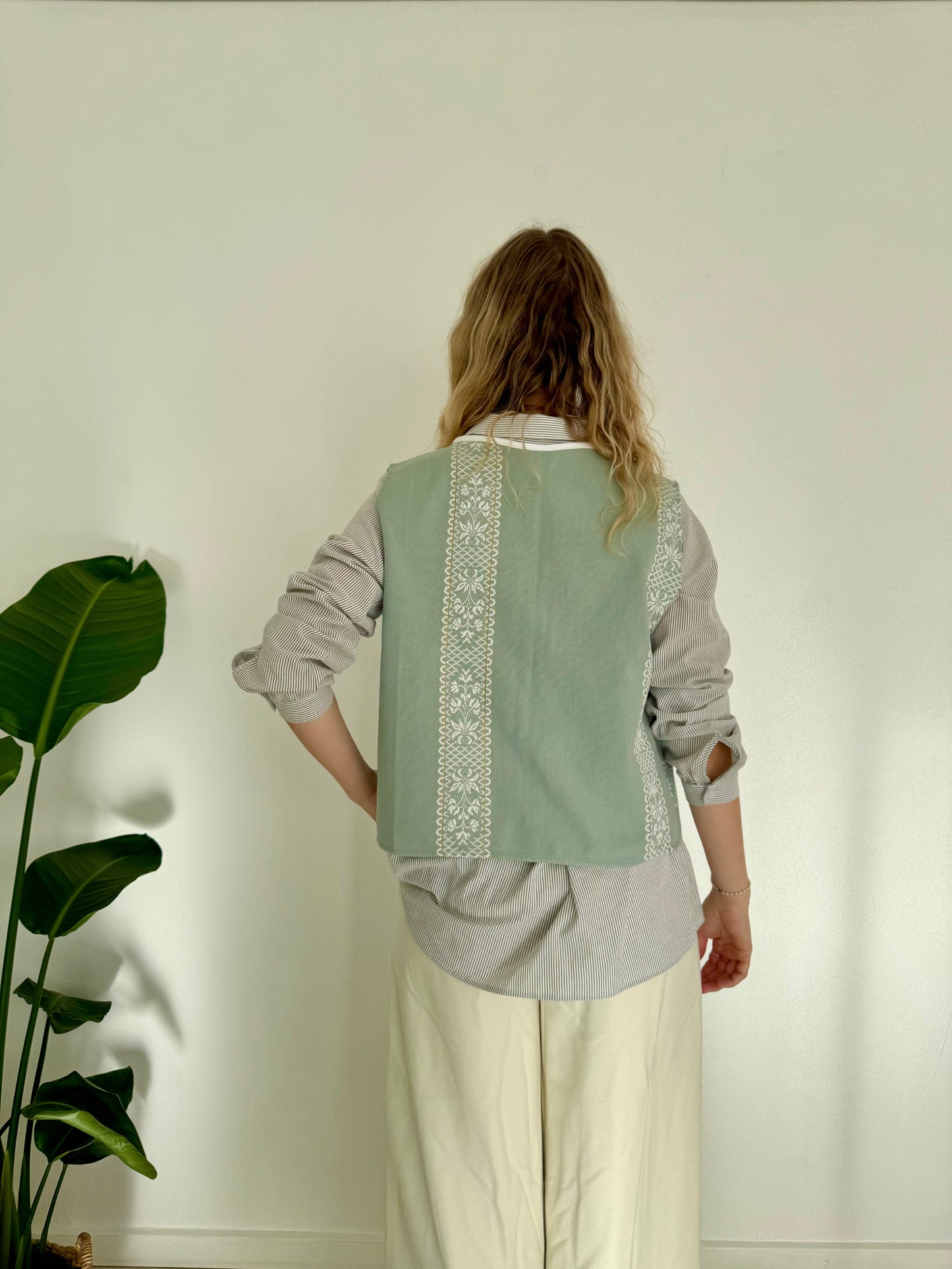 Agnes vest no.21