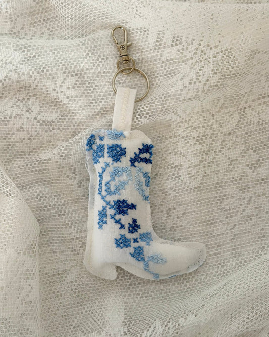 Broderet nøglering no.11 - Omel Studio - 