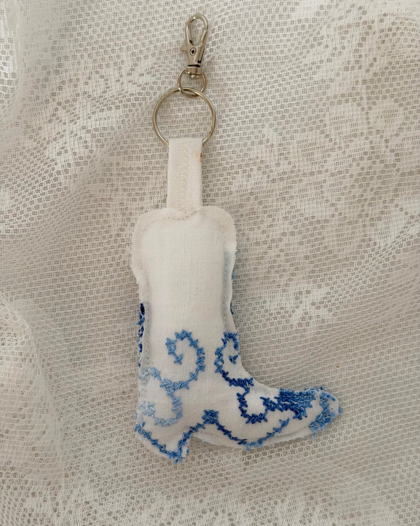 Broderet nøglering no.14 - Omel Studio - 
