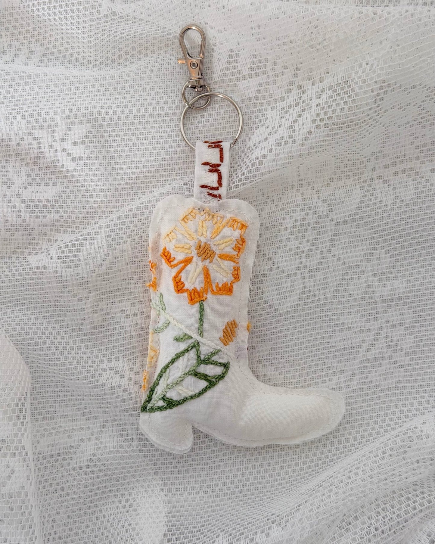 Broderet nøglering no.9 - Omel Studio - 