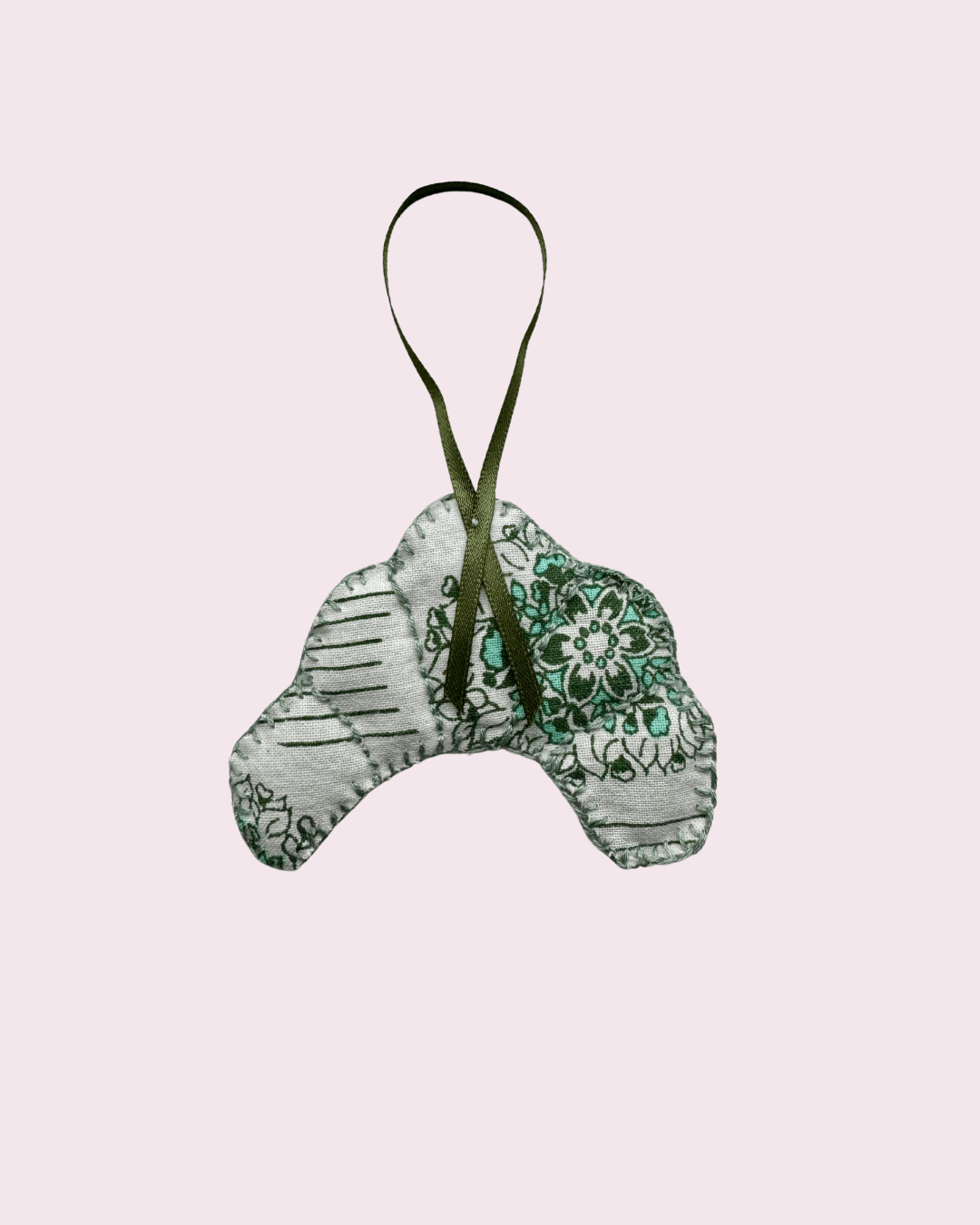 Croissant pynt no.9 - Omel Studio - Julepynt
