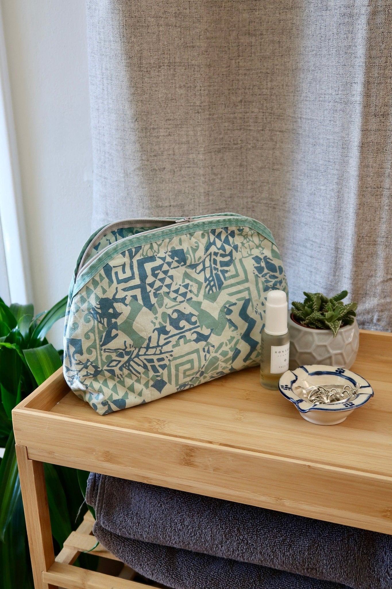 Green - Blue - Floral - Handmade - Makeup-bag - Omel Studio - Toiletry bag