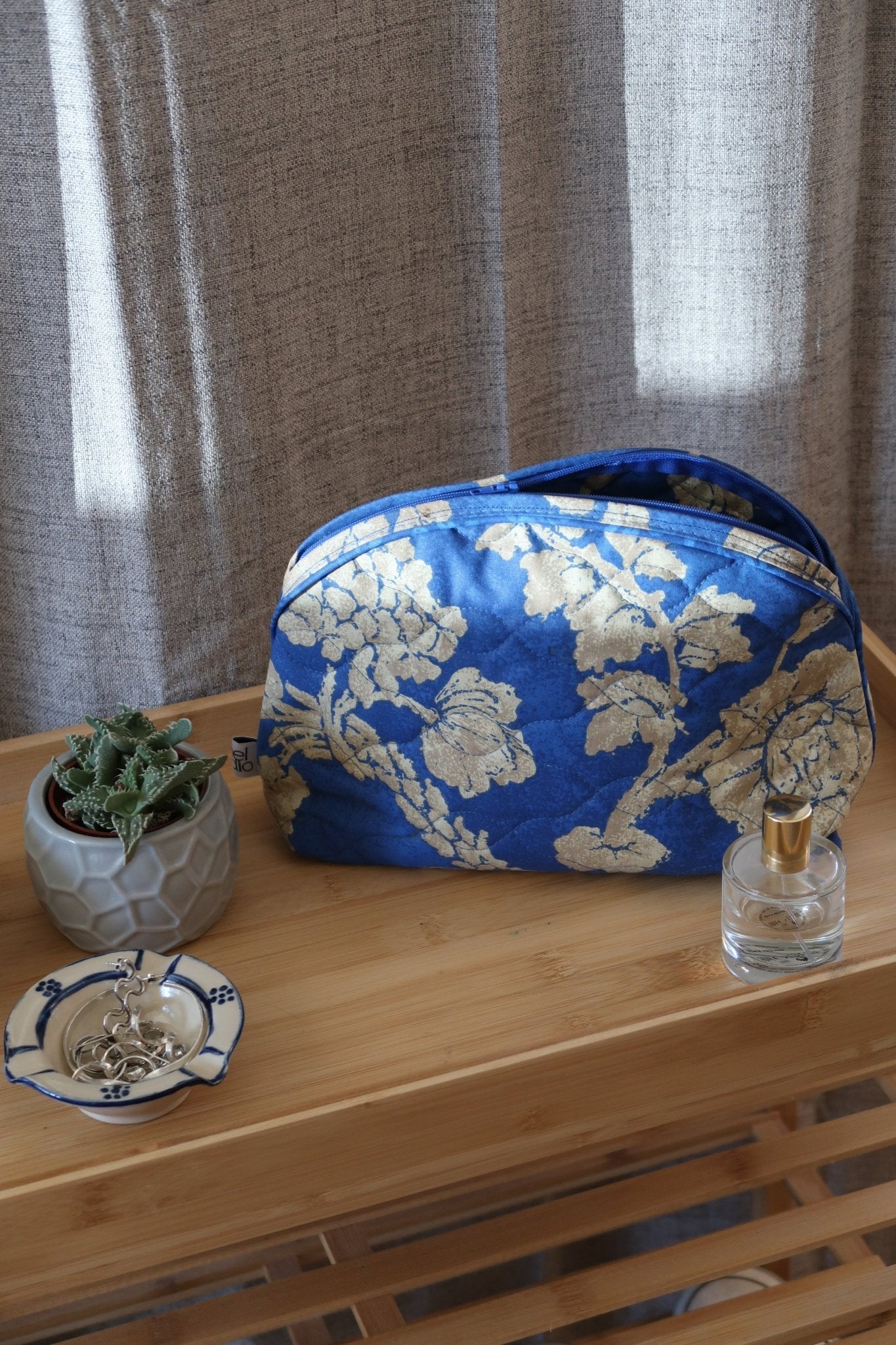 Blue - Floral - Handmade - Makeup-bag - Omel Studio - Toiletry bag