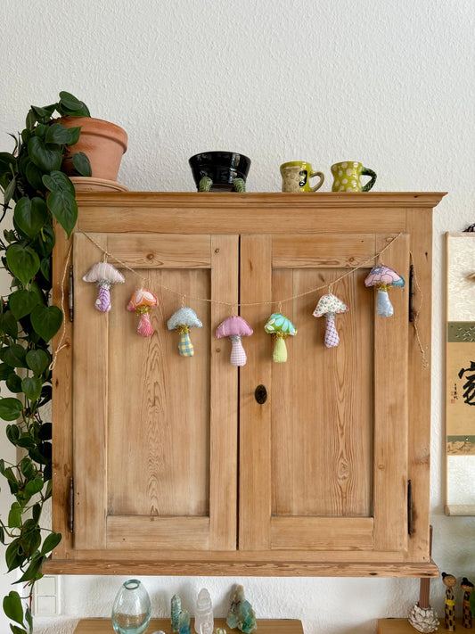 Svampe guirlande no.3 - Omel Studio - 